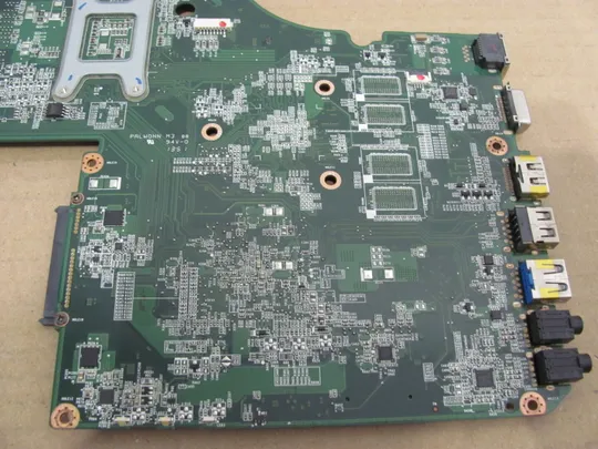 номер0307-13  материнська плата Mainboard Материнка Основна плата Системна плата Плата системи Laptop motherboard мамка  ноутбучна плата DA0BD5MB8D0  для Toshiba Satellite L70 L70-A C70 C70-A оригінал в Україні