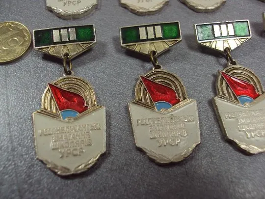 знак республиканские соревнования школьников усср лот 8 шт №10630 Продаж
