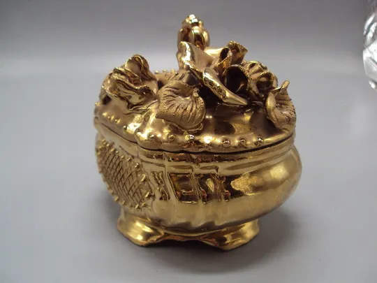 Купити Шкатулка фарфор позолота цветы розы и листья большая размер 11,5 х 12 см №18390МЯ