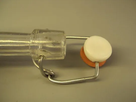 Бутылка бутылочка стекло с фарфоровой пробкой высота 12,5 см, с пробкой 13,6 см (№ 1779) Продаж