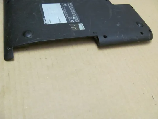 номер0339-1 Кришка дно піддон корпуса 3ABD5BA0I00 для Toshiba Satellite C75D-A C75 C70 нижня кришка Bottom корито нижня частина корпусу оригінал Де купити