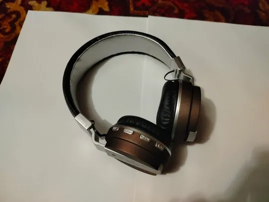 Бездротові навушники JBL Wireless Super Bass bluetooth v68 коричневі Продаж