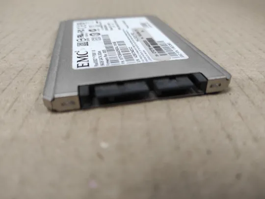 EMC RealSSD P300 1,8 56GB SATA 3GB/S 118032803 Продаж