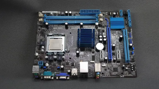 материнская плата LGA775 ASUS P5G41T-M- LX3  + процессор Intel Quad Q9400 Ціна