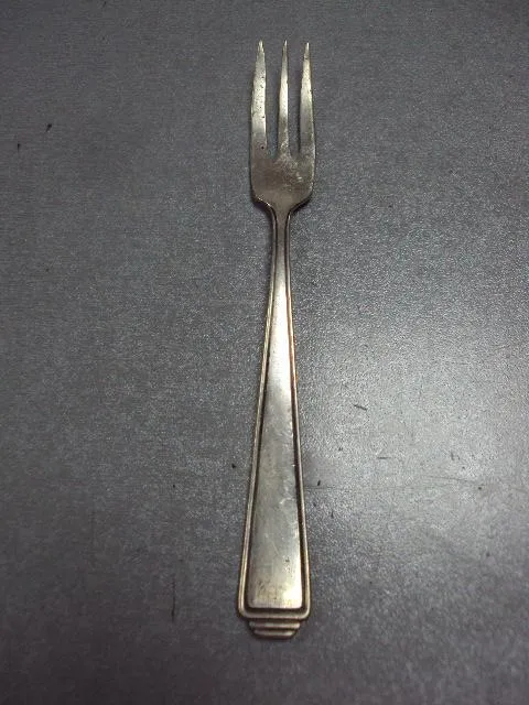 Вилка десертная 15 см клеймо WILLNER patent 90 посеребрение №10163 Ціна