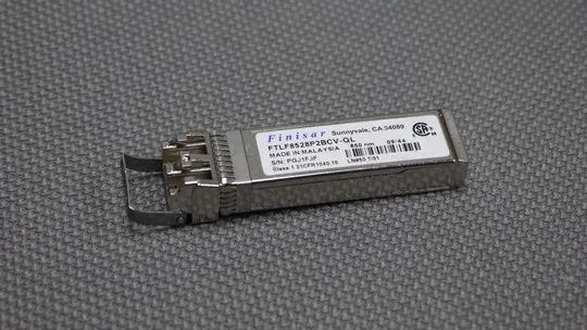 Трансивер SFP IBM FINISAR 8G Fibre Channel (8GFC) 150m SFP+ (FTLF8528P2BCV-QL) Ціна