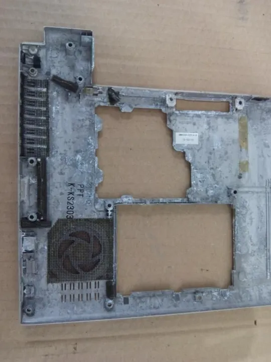 №344-12 Кришка дно піддон корпуса GM903013251A-B для TOSHIBA DYNABOOK R731/36EK оригінал З аукціону