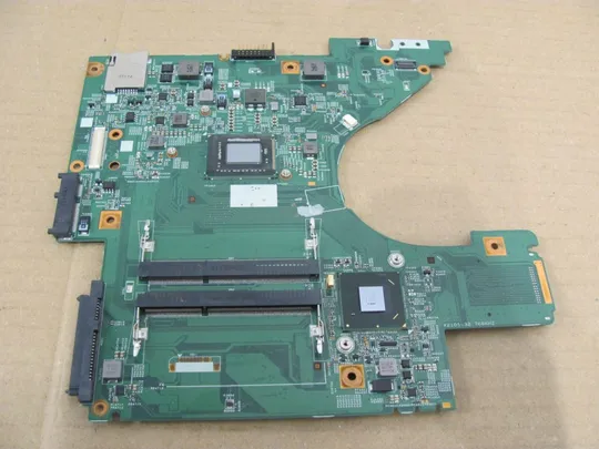 номер0032-12 материнська плата Mainboard Материнка Основна плата Системна плата Плата системи Laptop motherboard мамка  ноутбучна плата  SR04G i5-2410M 48.4ND01.011 для Dell VOSTRO V131 оригінал Ціна