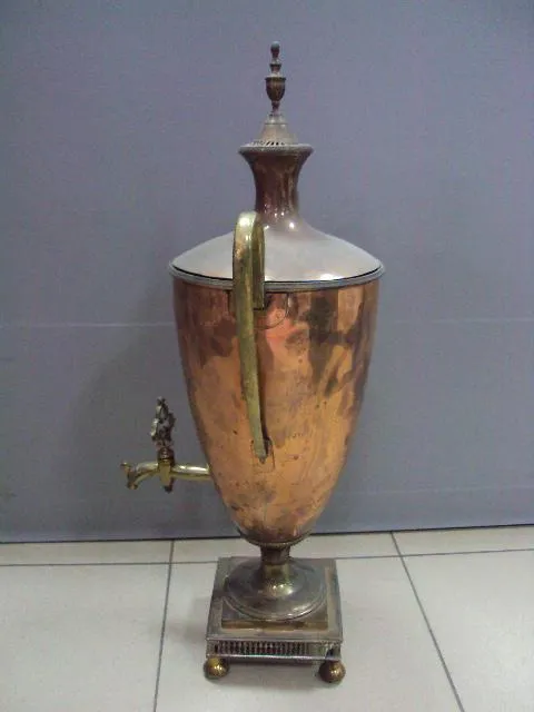 Самовар кубок ваза герб ORA LABORA ET бульотка медь, латунь высота 60,5 см, диаметр 19,1 см №13935 Характеристики