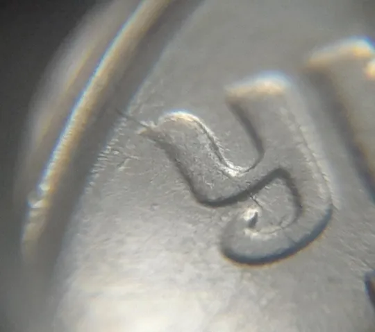 Купити (1388) 5 копійок 1992 розколи на аверсі від канту через 'У' та 'А' (5 копеек 1992 брак)