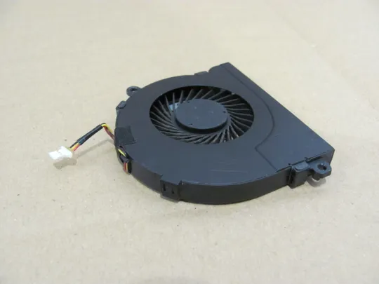 330-8 Вентилятор (кулер, FAN) 0CGF6X   для  Dell VOSTRO 15 3000 3561 3562 3565 3567 3568  оригінал Продаж