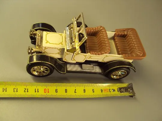 машинка baidercor diecast cars toys 1:32 Oldtimer Китай высота 6,5 см, длина 12 см №11095 Характеристики