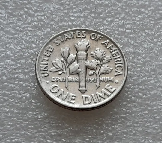 (8096 ря) 1 дайм 190 Р США (10 центів 1990) Де купити