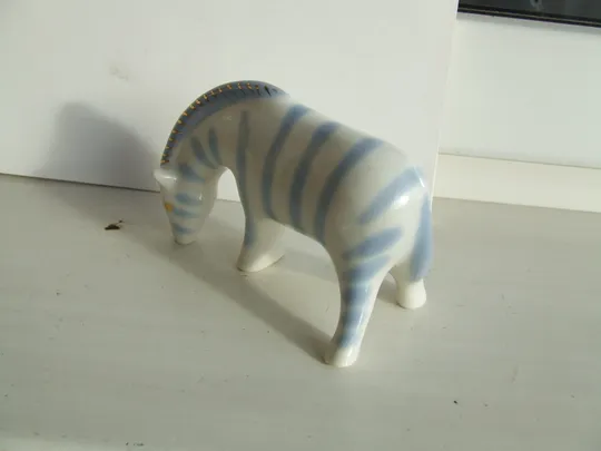 Фарфор зебра роз. 10 х 7 см. 1970 гг. полонне УССР . Де купити