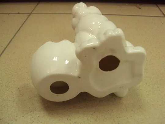 Фигура фарфор Европа статуэтка зайчик Пасха заяц и шкарлупа подставка под яйцо высота 12 см №15030 Де купити