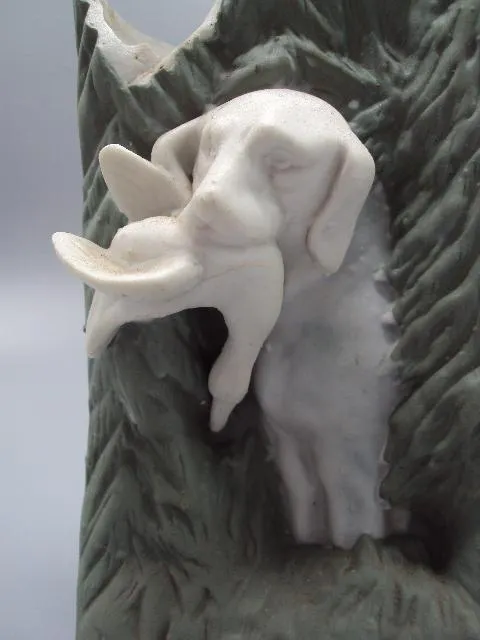 Фигура фарфор карандашница Городница охота собака с уткой размер 16 х 9,5 см под реставрацию №24 З аукціону