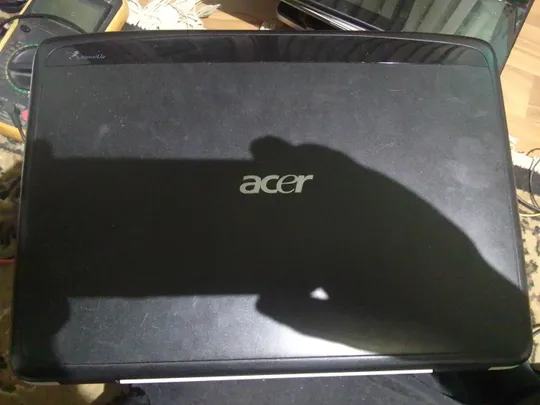 асер 5420. 2 ядра коре дуо.200гб ндд,2 гб озу.ноут і зарядне.батерку може знайду же трохи живу. З аукціону