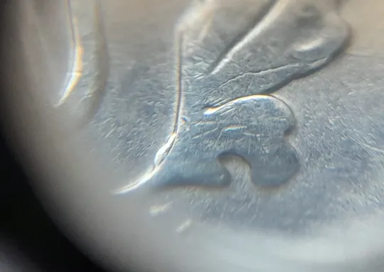 (5718) 50 копійок 2014 гарні викрошки та розколи на аверсі (50 копеек 2014 брак) З аукціону