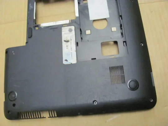 номер0928-4  Кришка дно піддон корпуса H000038180 13N0-ZXA0302 для TOSHIBA Satellite C870 C870D оригінал З аукціону