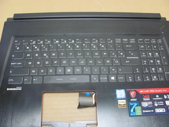 номер0945-20 Кришка панель палмрест клавіатура підсвітка  V143422FK1 3077B1C216  для  MSI GS73 GS73VR оригінал З аукціону