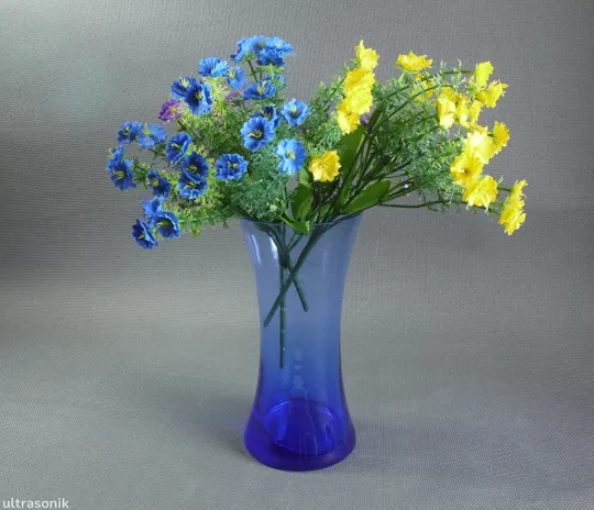 Ваза для квітів синя кобальтова радянське кольорове скло Вживане Де купити