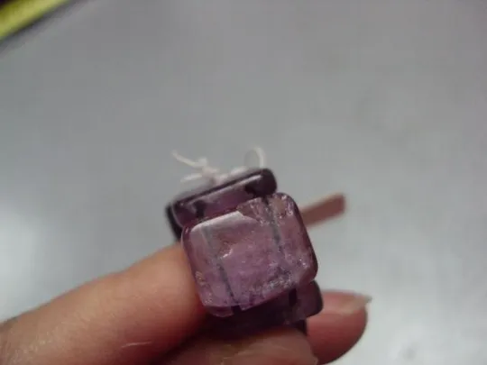 Браслет на резинке аметист натуральный камень (по камушкам есть трещины, сколы) №1340 Інтернет-аукціон