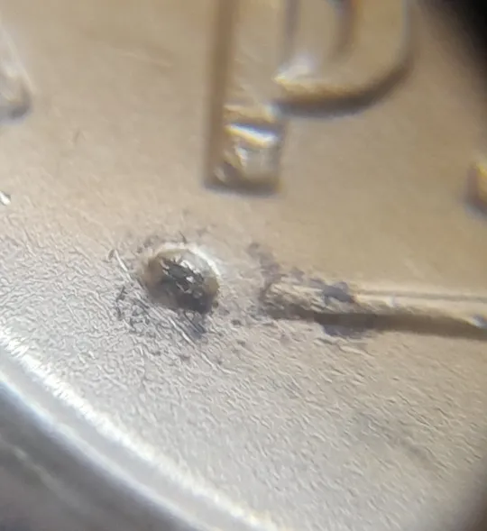 Купити (7976) 1 рубль 1992 РФ, М, вздуття плакіровки + "привид" на реверсі