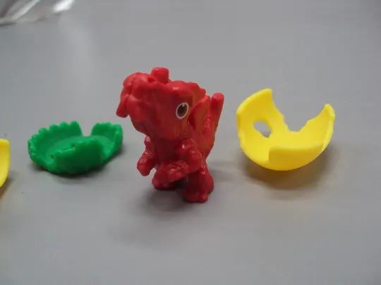 Фигурка киндер сюрприз VQ088 Ferrero дракон в яйце дракончик яйцо №18614л Характеристики