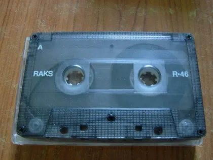 фото, Аудіокасета Raks R6 з записами