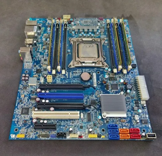 комплект плата LENOVO S30 v2 LGA2011 + 8ядер/ 16 потоков Intel Xeon E5-2690 + 32Gb DDR3 + Radeon HD Ціна
