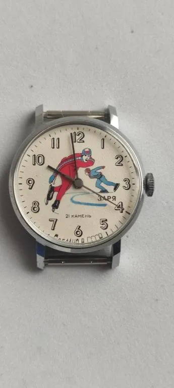 Часы Заря 1992 Конькобежцы в коробочке, с документом, отличный долгий ход gs658 Ціна