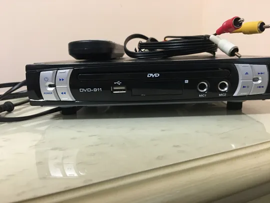 Купити DVD-плеєр, майже новий, працюючий, модель DVD-911