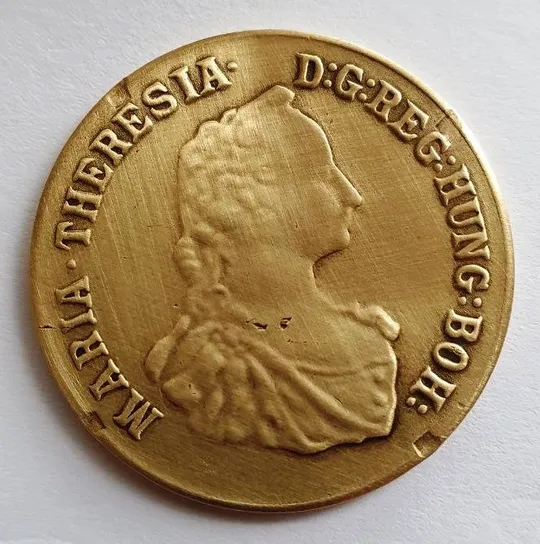 Maria Theresia 1760 (Талер один з перших, невпевнені що "Репліка" Ціна