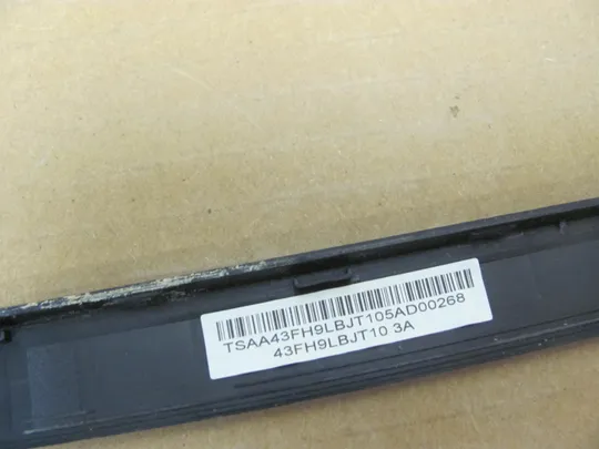 номер0967-22  рамка матриці matrix frame Окантовка дисплея Рамка екрана Корпус рамка матриці EAFH9006010 43FH9LBJT10 для Fujitsu LifeBook A557 A357  оригінал Інтернет-аукціон