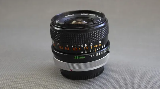 широкоугольный объектив Canon FD 28mm/2.8 S.C. Ф52мм на полный кадр 24x36mm Продаж