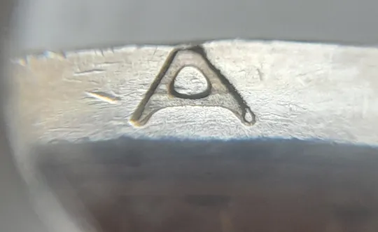 (6574) 1 гривня 2012 викрошка у букві "А" слова "ОДНА" на гурті (1 гривна 2012 брак) Ціна