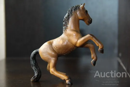 Купити конь лошадь (BULLYLAND) масштаб 1:25