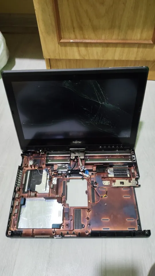 Корпус Fujitsu T902 в зборі З аукціону