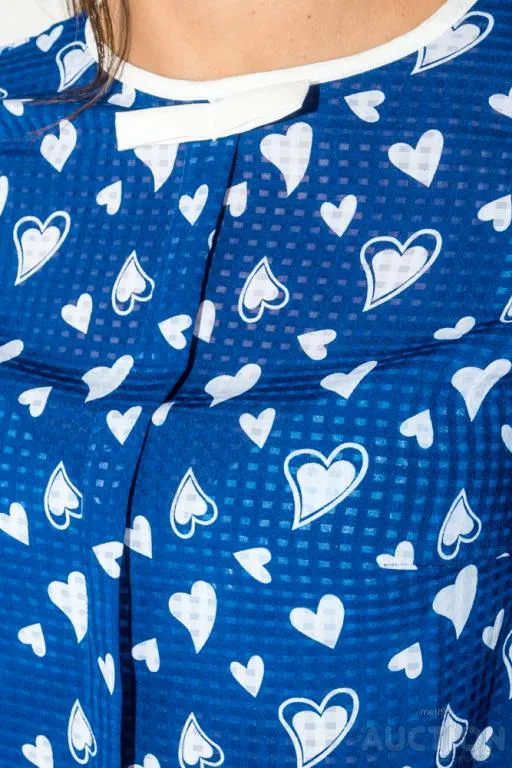 Блуза с длинным рукавом, сине-белого цвета в принт сердце, 115R170 Продаж
