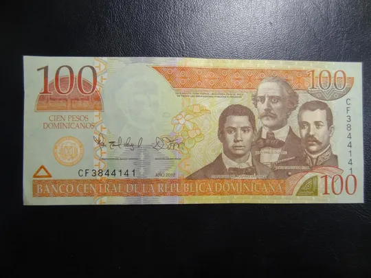 Купити 100 песо Домініканська Республіка 2012 UNC
