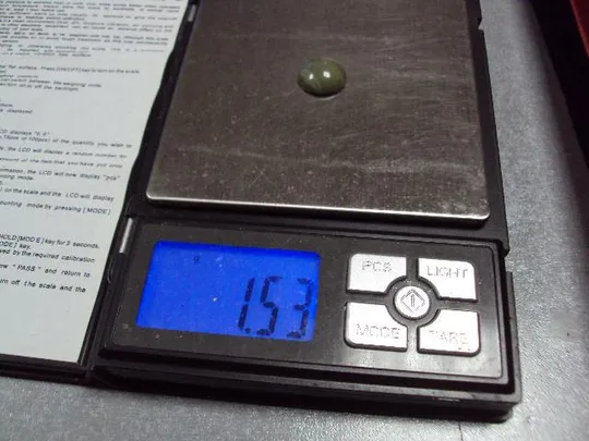 Камень жадеит зеленый хаки круглый для ювелирных изделий вес 1,53 г размер 5 х 14,5 мм №13259 Продаж