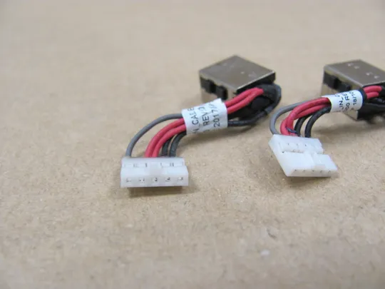 номер0638-6 роз'єм живлення 05MDFH DC30100ZD00 для  Dell Latitude E5480 E5490  Роз'єм зарядки Гніздо живлення Штекера живлення Зарядний порт Роз'єм адаптера живлення power connector оригінал З аукціону