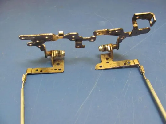 №100-18 кріплення матриці з петлями FBY17015010 для HP Pavilion 17 оригінал З аукціону