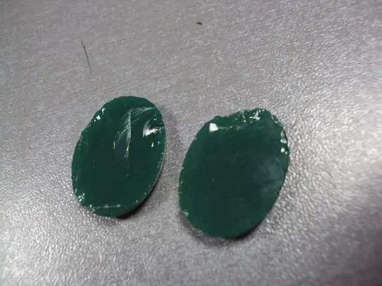 Камень хризопраз овальный для ювелирных изделий вес 5,6 г 3,5х23,5х17,5мм и 4х24х17мм лот 2шт №13285 Характеристики