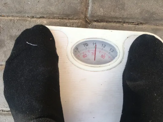 Ваги механічні надійні , можно важити ящики , сітки картоплі , то-що. Ціна