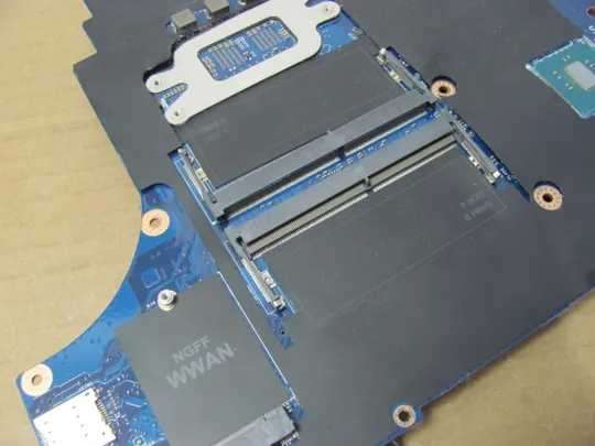 номер0908-9 материнська плата CAP10 LA-E321P SR32N  i7-7820HQ для DELL Precision 17 7710 7720  оригінал Торговий майданчик