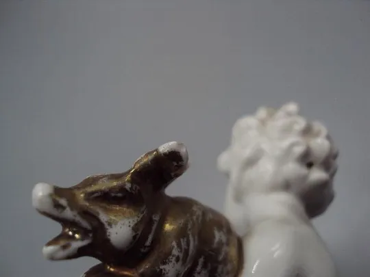 Фигура фарфор Германия Carl Scheidig KG Гревенталь путти мальчик с поросятами ребенок и поросята Характеристики