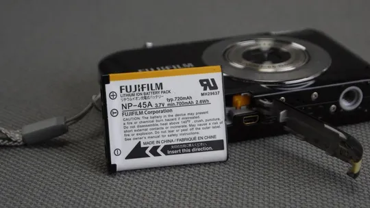цифровой фотоаппарат FujiFilm Finepix JV150W 14.0Mpix З аукціону