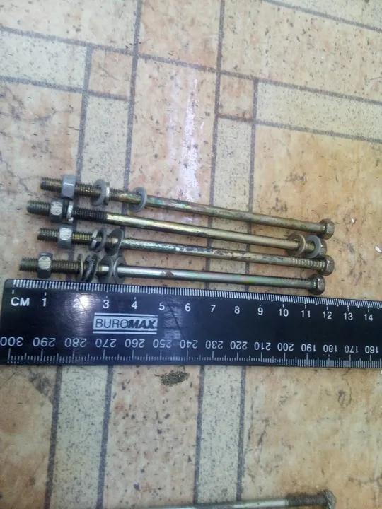 Гвинти довгі різні більше 90шт Характеристики