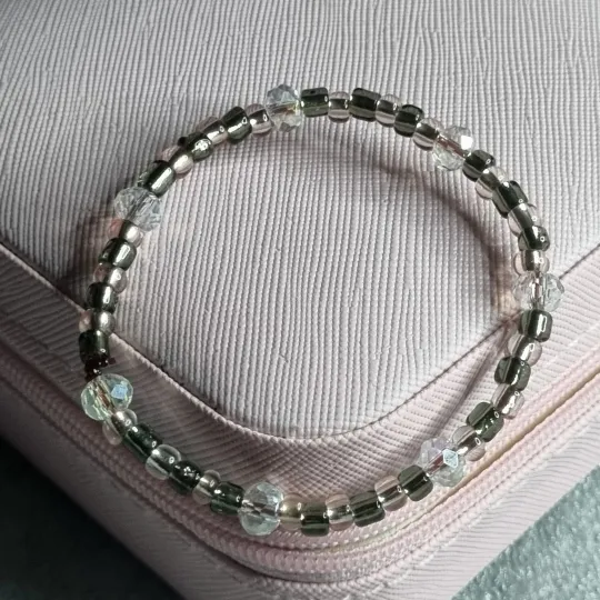 Елегантний браслет ручної роботи Ціна